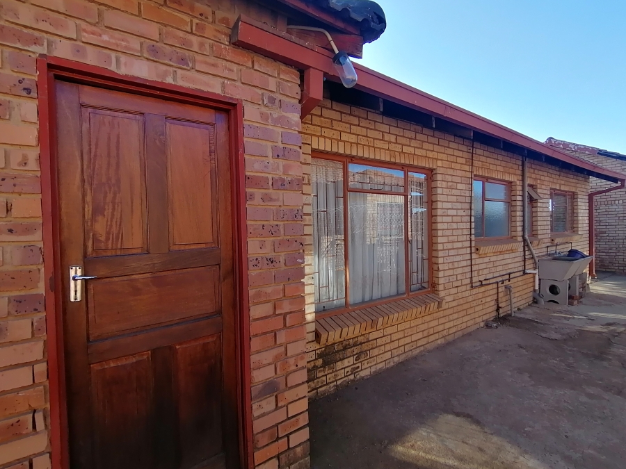 3 Bedroom Property for Sale in Kanana North West